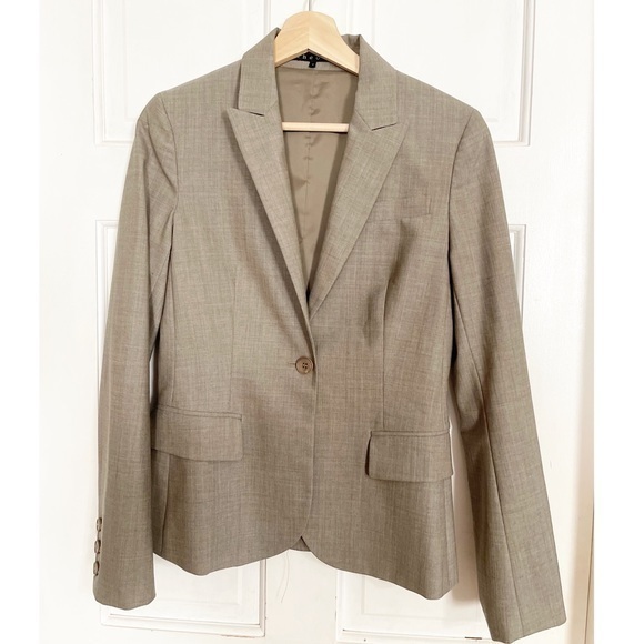 THEORY 1-BUTTON CLASSIC "RORY" BLAZER, FABRIC IS "TAILOR," HEATHERED TAN, SIZE 4 - Picture 1 of 5